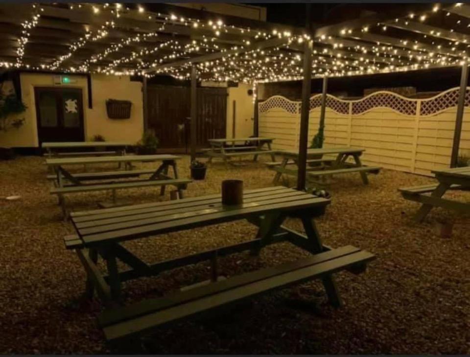 The Coach House At The Bull Inn Milton Keynes Dış mekan fotoğraf