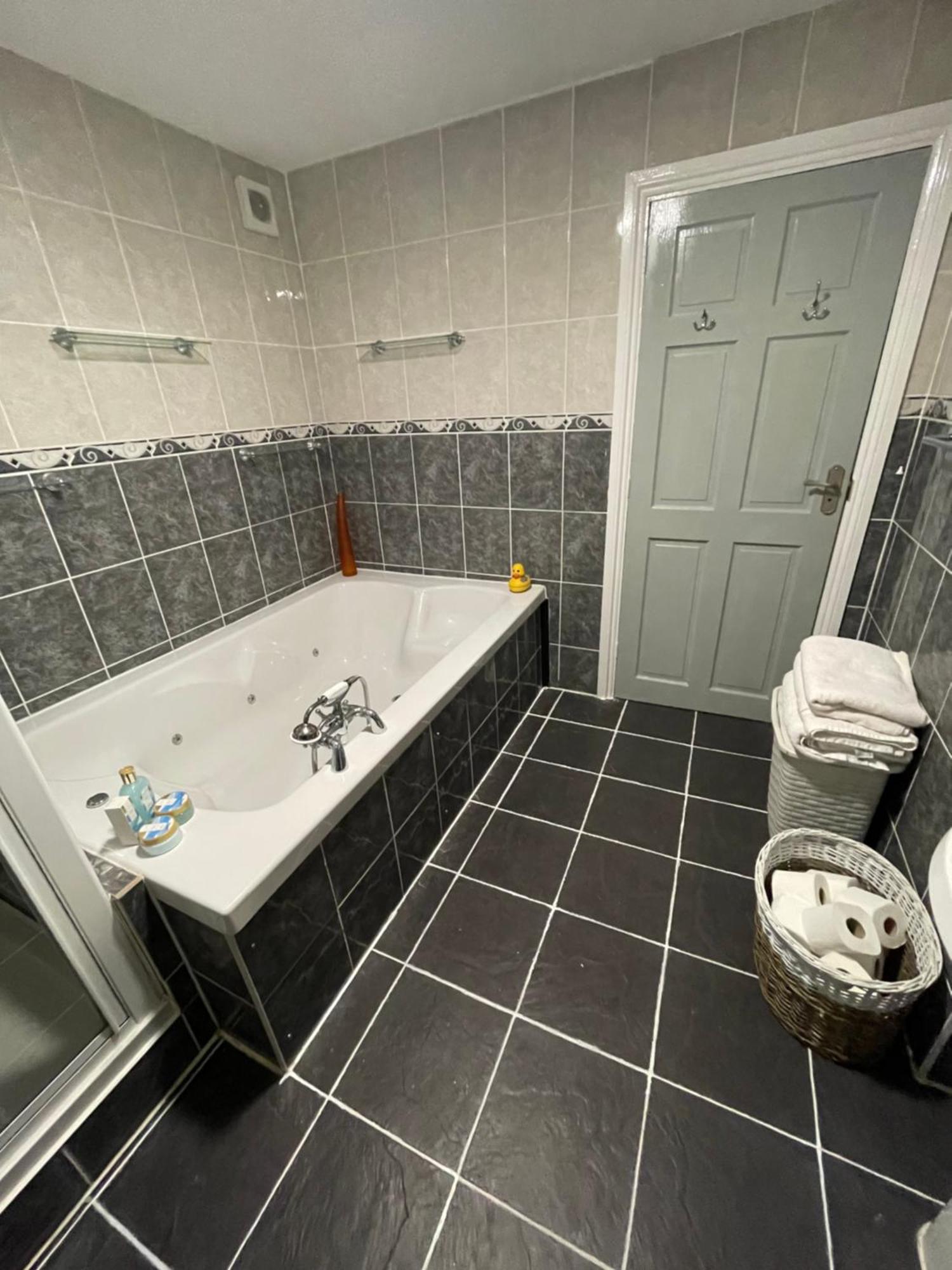 The Coach House At The Bull Inn Milton Keynes Dış mekan fotoğraf